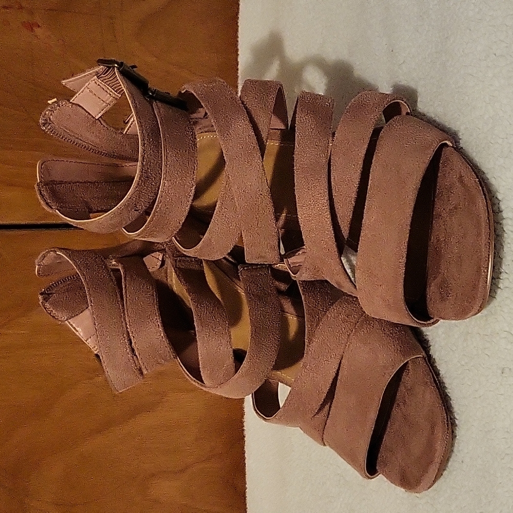 Universal Thread Heel Size 6w - image 2